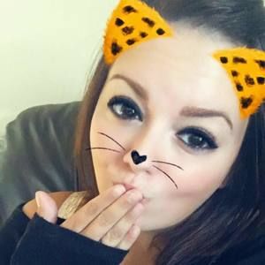 Meet your Posher, Caroline